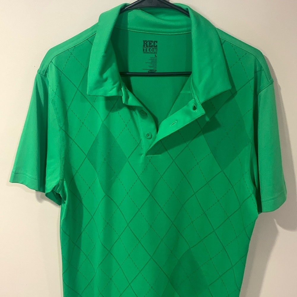 Men’s collared golf shirt